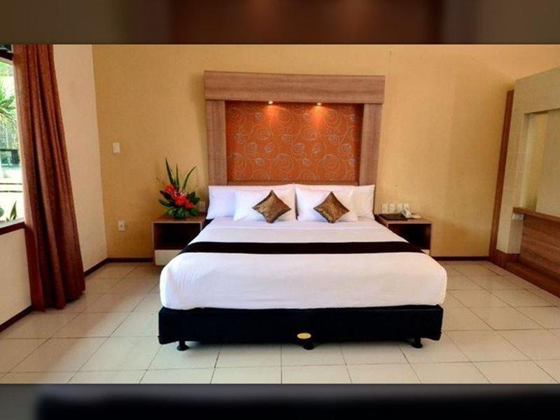 Front One Resort Magelang Exteriör bild
